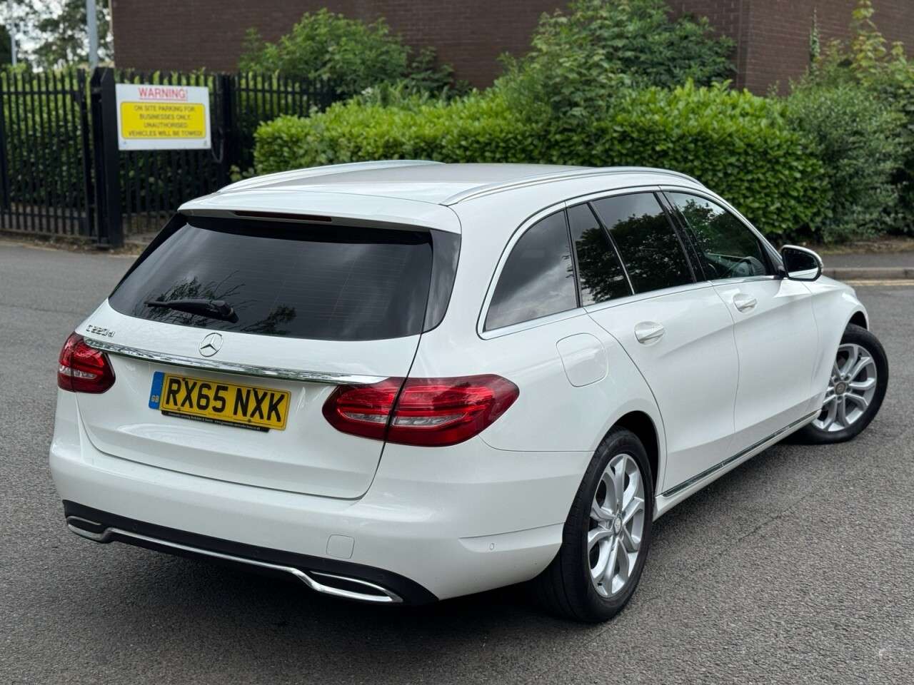 A 2015 MERCEDES-BENZ C CLASS 2.1 C220d Sport Estate 5dr Diesel 7G-Tronic+ Euro 6 (s/s) (170 ps) A 2015 MERCEDES-BENZ C CLASS 2.1 C220d Sport Estate 5dr Diesel 7G-Tronic+ Euro 6 (s/s) (170 ps)