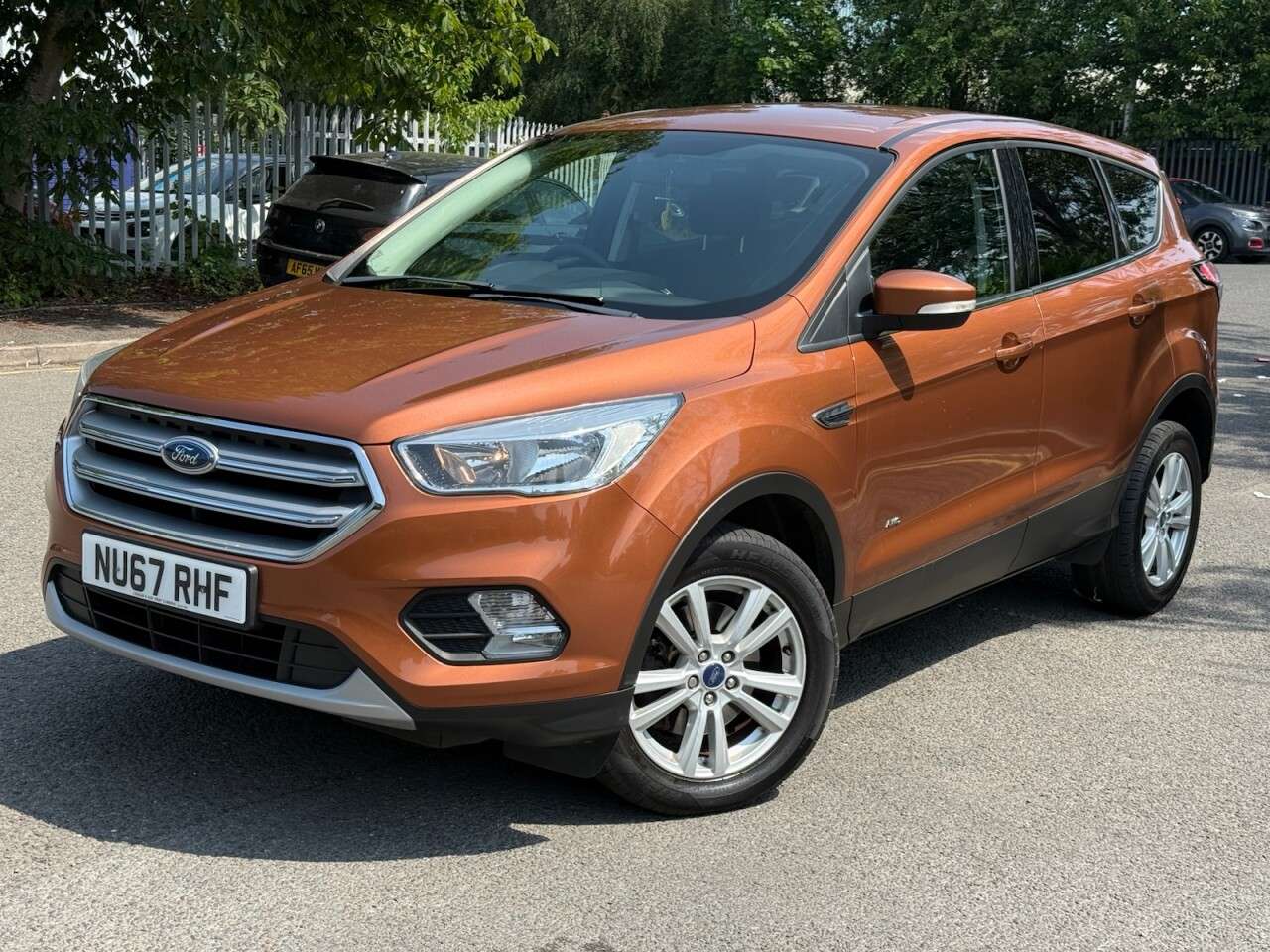 A 2017 FORD KUGA 1.5T EcoBoost Zetec SUV 5dr Petrol Auto AWD Euro 6 (s/s) (182 ps) A 2017 FORD KUGA 1.5T EcoBoost Zetec SUV 5dr Petrol Auto AWD Euro 6 (s/s) (182 ps)