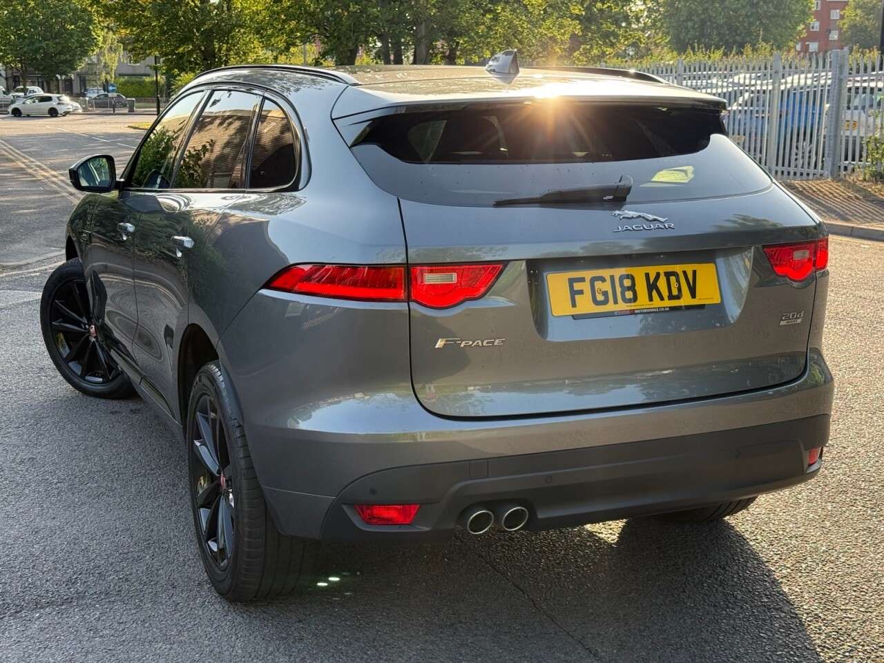A 2018 JAGUAR F-PACE 2.0 D180 R-Sport SUV 5dr Diesel Auto AWD Euro 6 (s/s) (180 ps) A 2018 JAGUAR F-PACE 2.0 D180 R-Sport SUV 5dr Diesel Auto AWD Euro 6 (s/s) (180 ps)