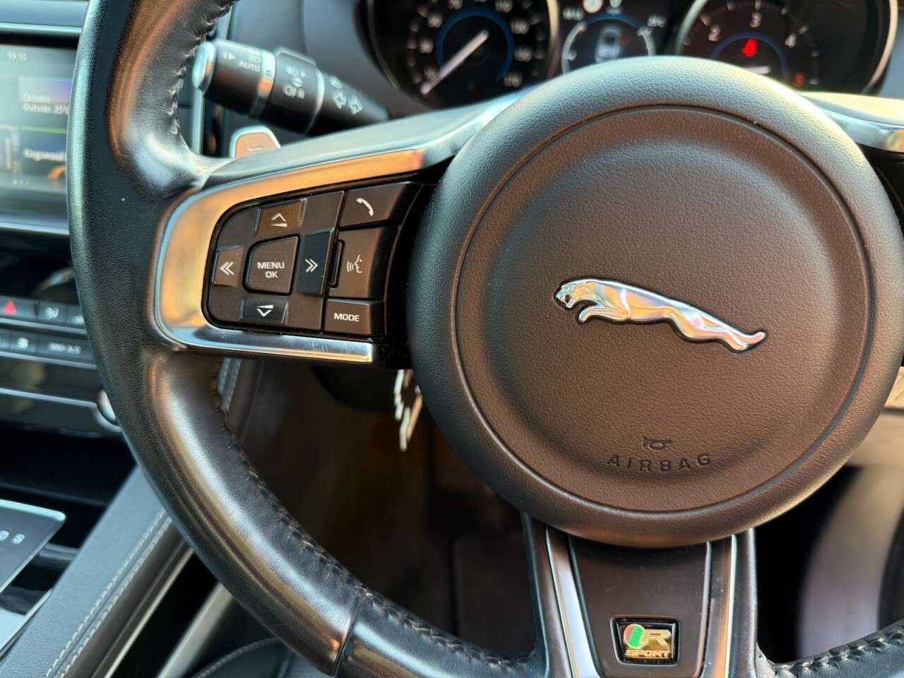 2018 JAGUAR F-PACE 2018 JAGUAR F-PACE
