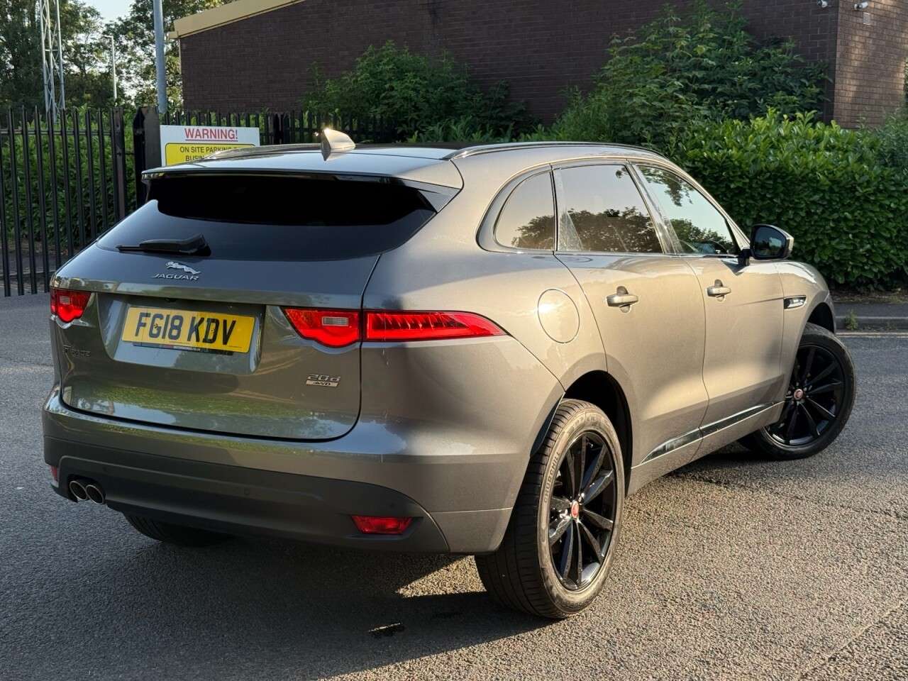 2018 JAGUAR F-PACE 2018 JAGUAR F-PACE