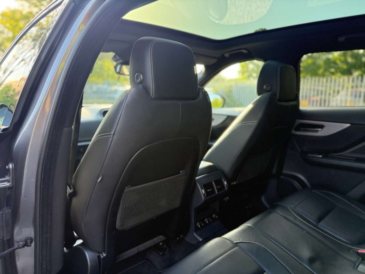 2018 JAGUAR F-PACE 2018 JAGUAR F-PACE