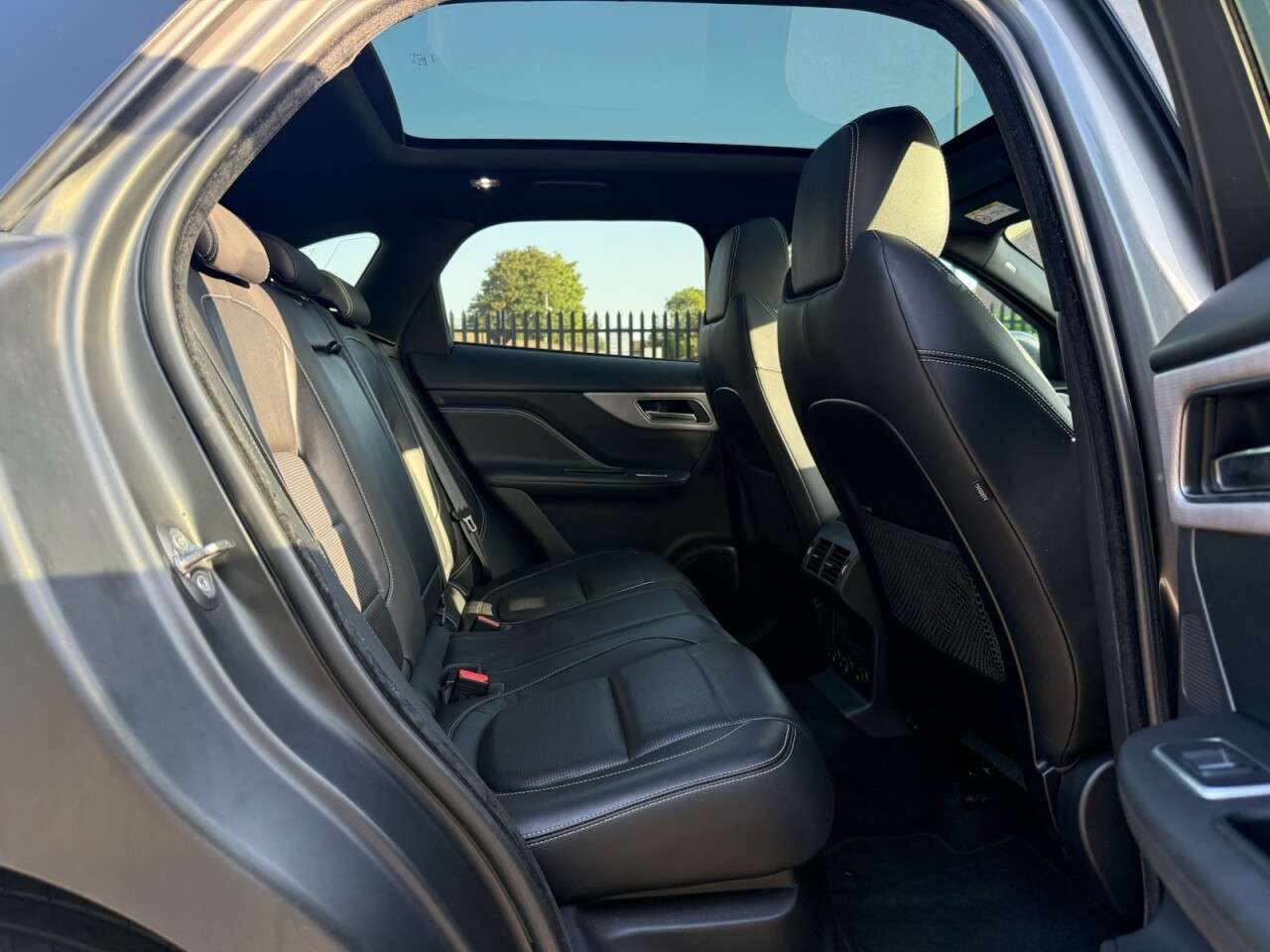 2018 JAGUAR F-PACE 2018 JAGUAR F-PACE
