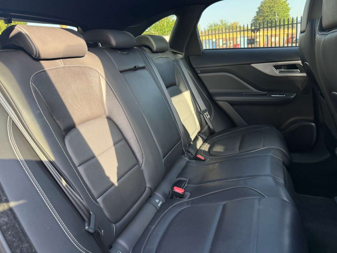 2018 JAGUAR F-PACE 2018 JAGUAR F-PACE