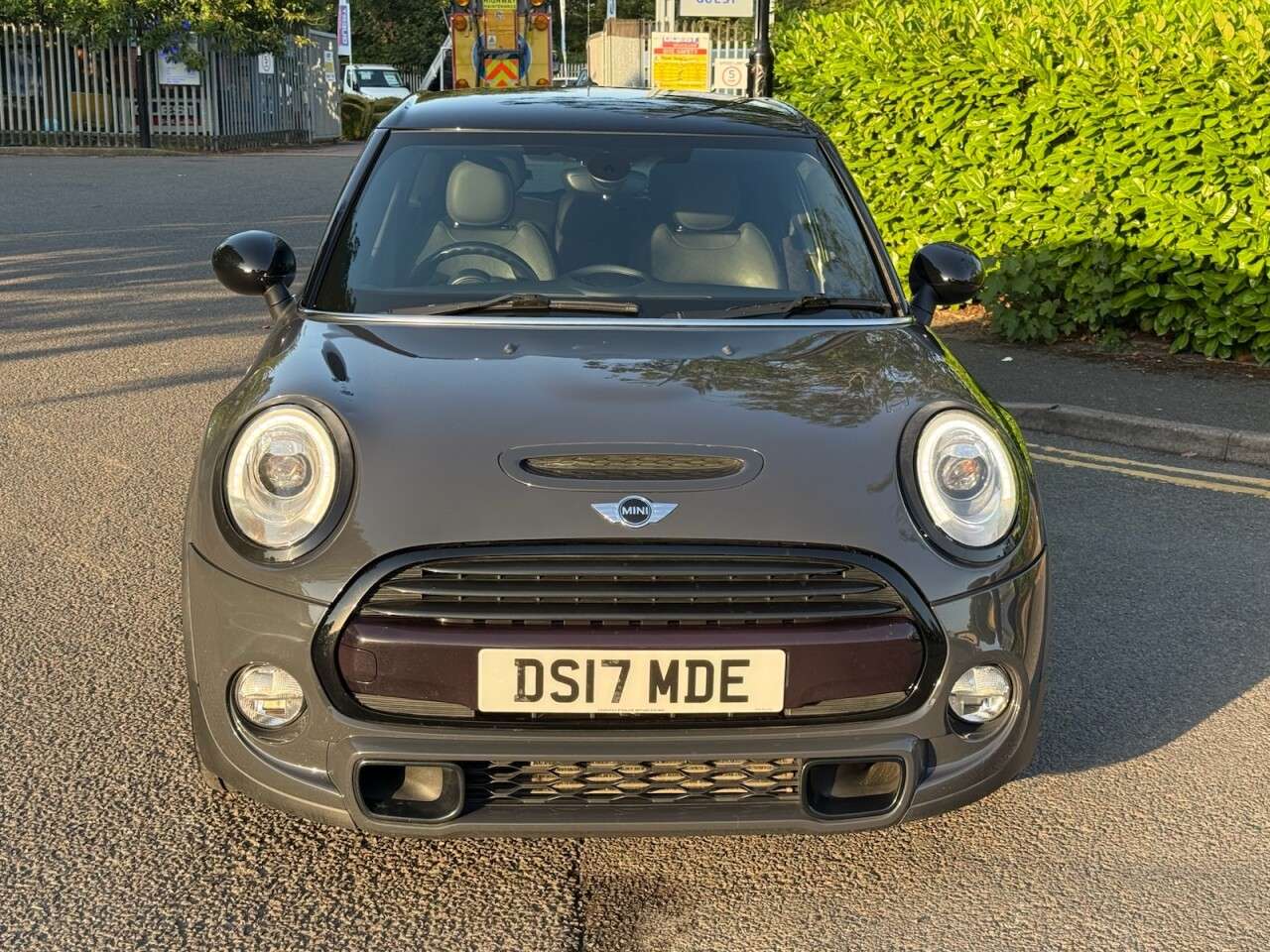 A 2017 MINI HATCH 2.0 Cooper SD Hatchback 5dr Diesel Manual Euro 6 (s/s) (170 ps) A 2017 MINI HATCH 2.0 Cooper SD Hatchback 5dr Diesel Manual Euro 6 (s/s) (170 ps)