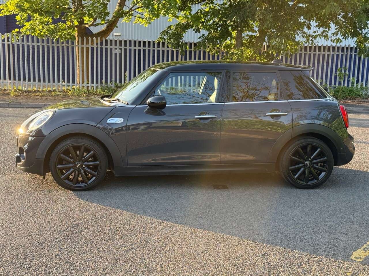 A 2017 MINI HATCH 2.0 Cooper SD Hatchback 5dr Diesel Manual Euro 6 (s/s) (170 ps) A 2017 MINI HATCH 2.0 Cooper SD Hatchback 5dr Diesel Manual Euro 6 (s/s) (170 ps)