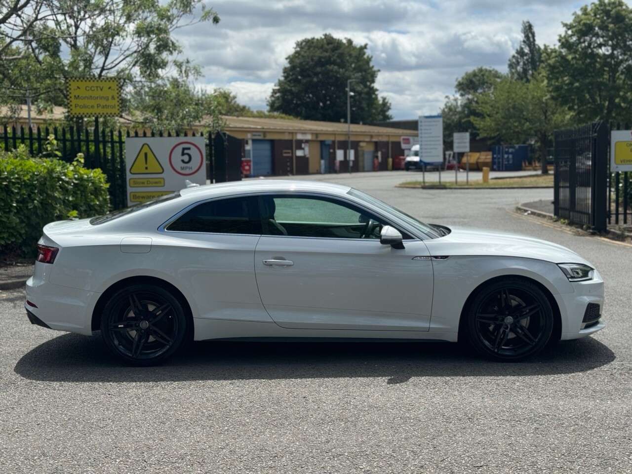 A 2019 AUDI A5 2.0 TFSI 35 S line Coupe 2dr Petrol S Tronic Euro 6 (s/s) (150 ps) ULEZ+SH+ A 2019 AUDI A5 2.0 TFSI 35 S line Coupe 2dr Petrol S Tronic Euro 6 (s/s) (150 ps) ULEZ+SH+