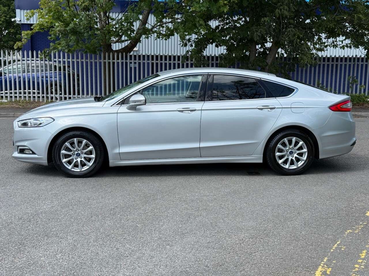 A 2019 FORD MONDEO 2.0 EcoBlue Zetec Edition Hatchback 5dr Diesel Manual Euro 6 (s/s) (150 ps) A 2019 FORD MONDEO 2.0 EcoBlue Zetec Edition Hatchback 5dr Diesel Manual Euro 6 (s/s) (150 ps)