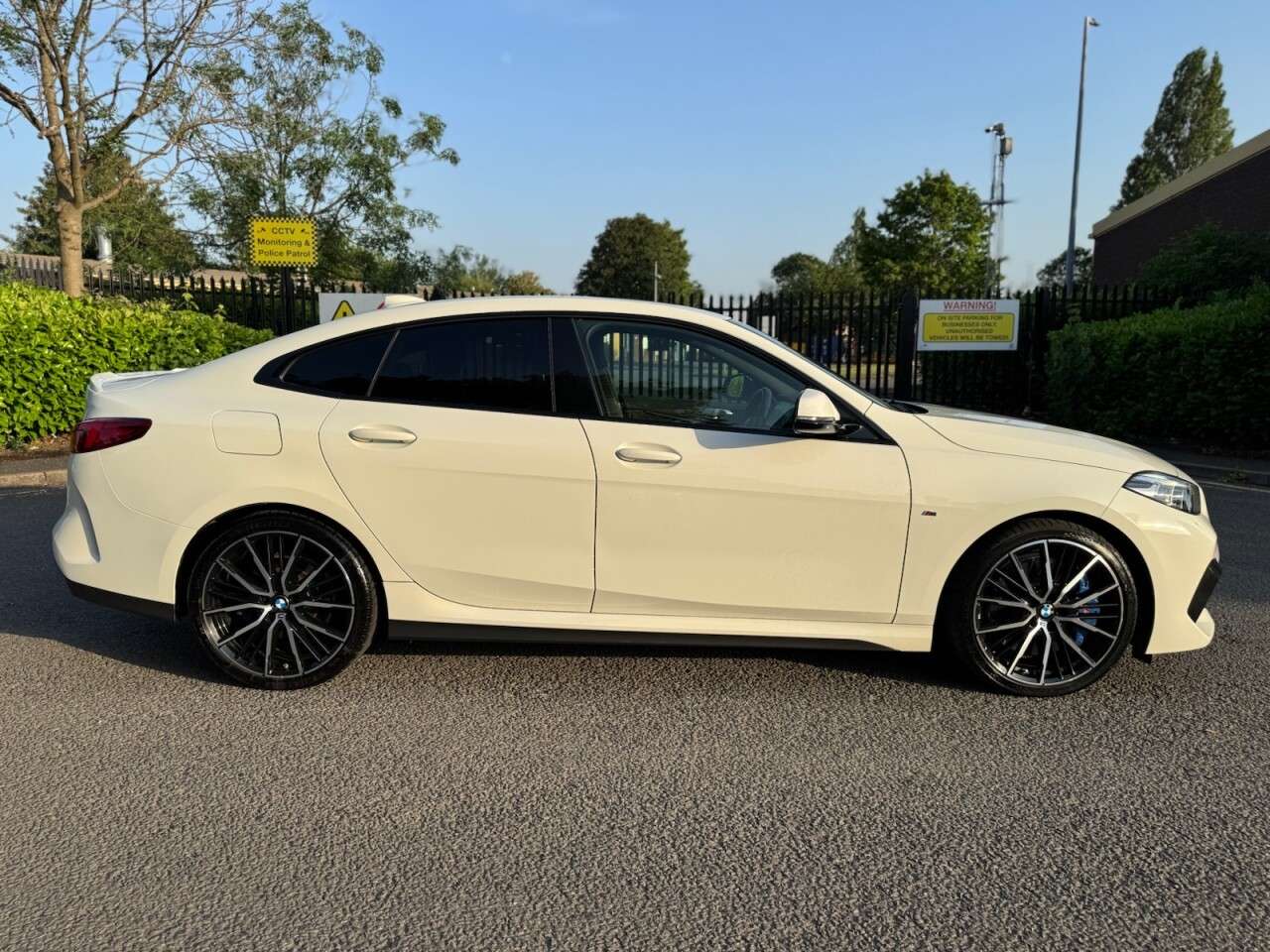 A 2022 BMW 2 SERIES GRAN COUPE 2.0 218d M Sport Saloon 4dr Diesel Auto Euro 6 (s/s) (150 ps) ULEZ+1O+£4K E A 2022 BMW 2 SERIES GRAN COUPE 2.0 218d M Sport Saloon 4dr Diesel Auto Euro 6 (s/s) (150 ps) ULEZ+1O+£4K E