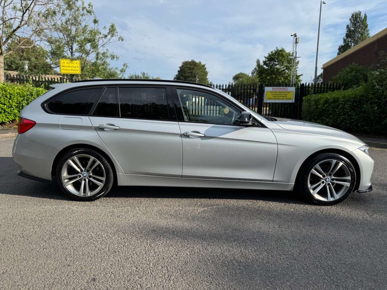 A 2012 BMW 3 SERIES 2.0 320d Sport Touring 5dr Diesel Manual Euro 5 (s/s) (184 ps) STUNNING+£4K A 2012 BMW 3 SERIES 2.0 320d Sport Touring 5dr Diesel Manual Euro 5 (s/s) (184 ps) STUNNING+£4K