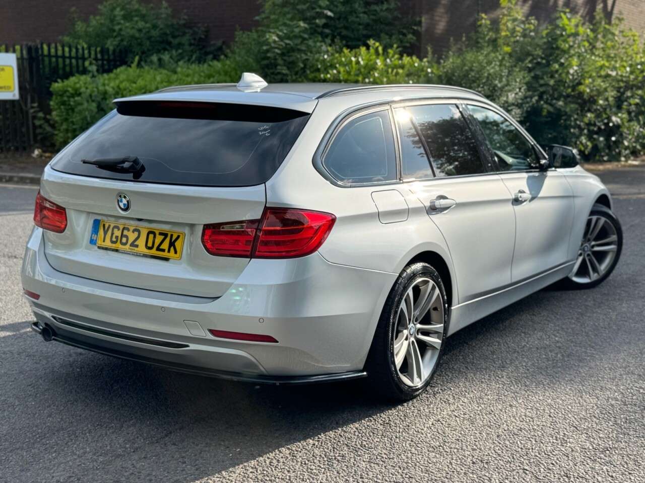 A 2012 BMW 3 SERIES 2.0 320d Sport Touring 5dr Diesel Manual Euro 5 (s/s) (184 ps) STUNNING+£4K A 2012 BMW 3 SERIES 2.0 320d Sport Touring 5dr Diesel Manual Euro 5 (s/s) (184 ps) STUNNING+£4K