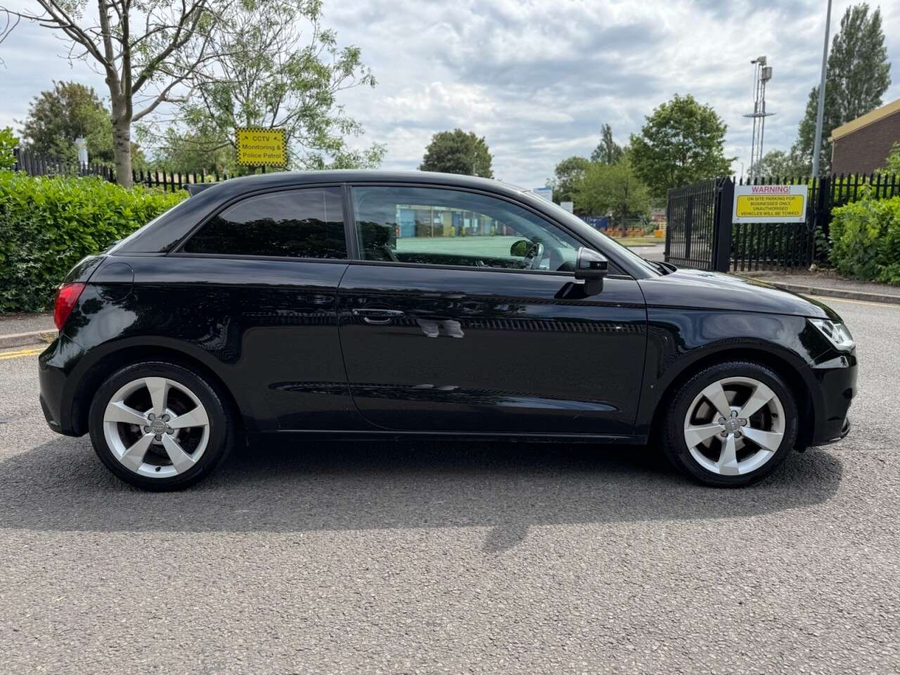 A 2017 AUDI A1 1.4 TFSI Sport Hatchback 3dr Petrol Manual Euro 6 (s/s) (125 ps) A 2017 AUDI A1 1.4 TFSI Sport Hatchback 3dr Petrol Manual Euro 6 (s/s) (125 ps)
