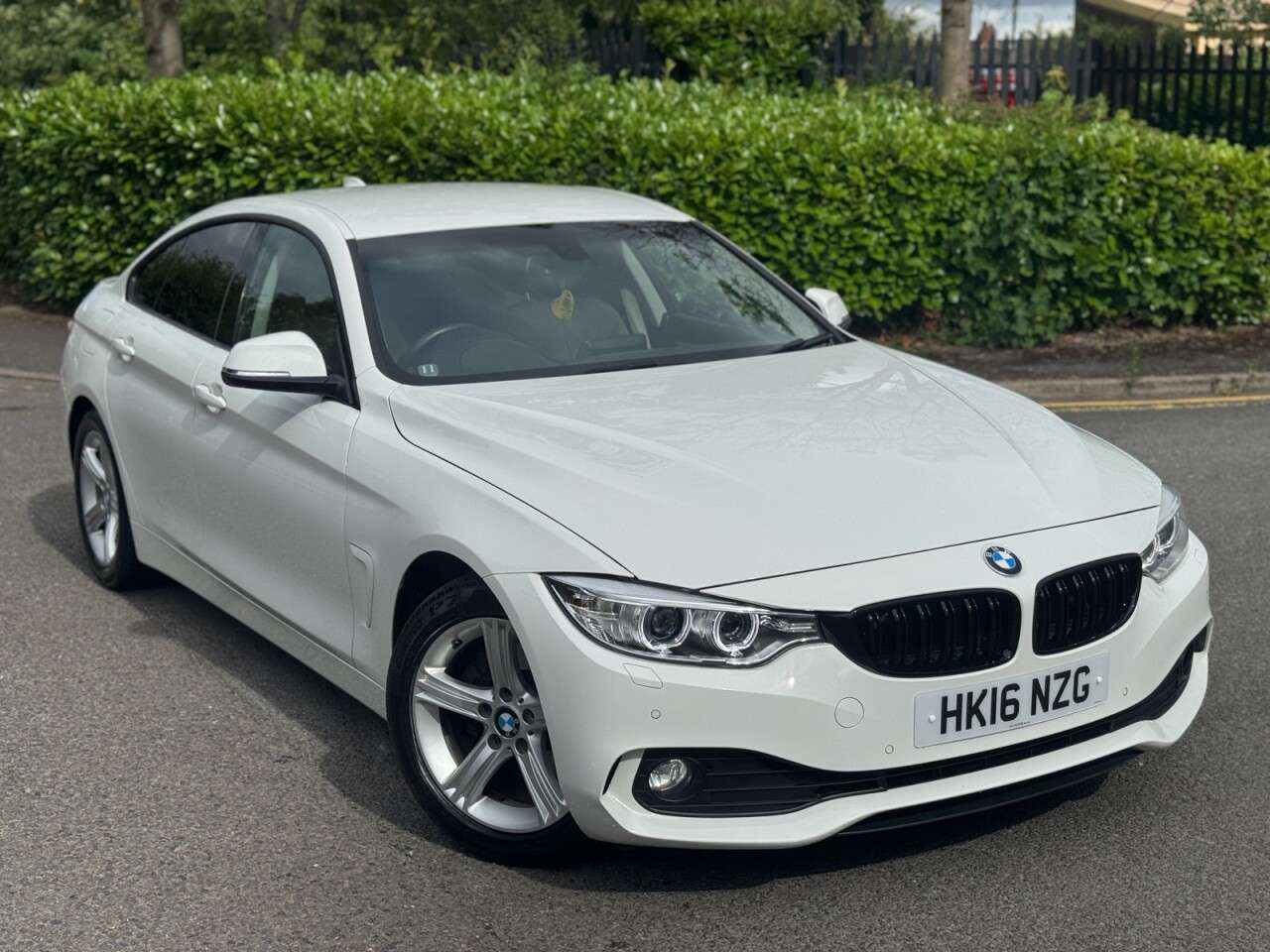 A 2016 BMW 4 SERIES GRAN COUPE 2.0 420d SE Hatchback 5dr Diesel Auto Euro 6 (s/s) (190 ps) ULEZ+FSH+1FO+LT A 2016 BMW 4 SERIES GRAN COUPE 2.0 420d SE Hatchback 5dr Diesel Auto Euro 6 (s/s) (190 ps) ULEZ+FSH+1FO+LT