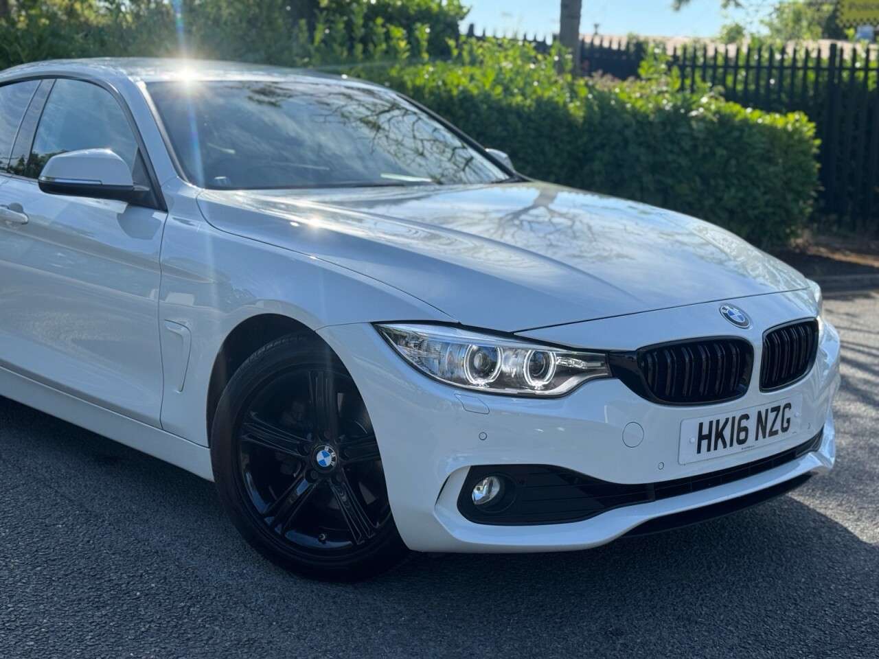 A 2016 BMW 4 SERIES GRAN COUPE 2.0 420d SE Hatchback 5dr Diesel Auto Euro 6 (s/s) (190 ps) ULEZ+FSH+1FO+LT A 2016 BMW 4 SERIES GRAN COUPE 2.0 420d SE Hatchback 5dr Diesel Auto Euro 6 (s/s) (190 ps) ULEZ+FSH+1FO+LT