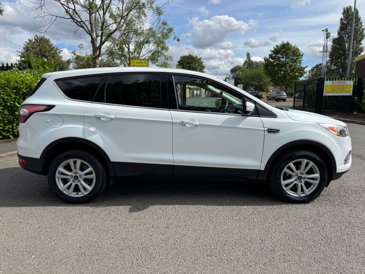 A 2017 FORD KUGA 1.5T EcoBoost Zetec SUV 5dr Petrol Manual Euro 6 (s/s) (150 ps) ULEZ+1FO+FS A 2017 FORD KUGA 1.5T EcoBoost Zetec SUV 5dr Petrol Manual Euro 6 (s/s) (150 ps) ULEZ+1FO+FS