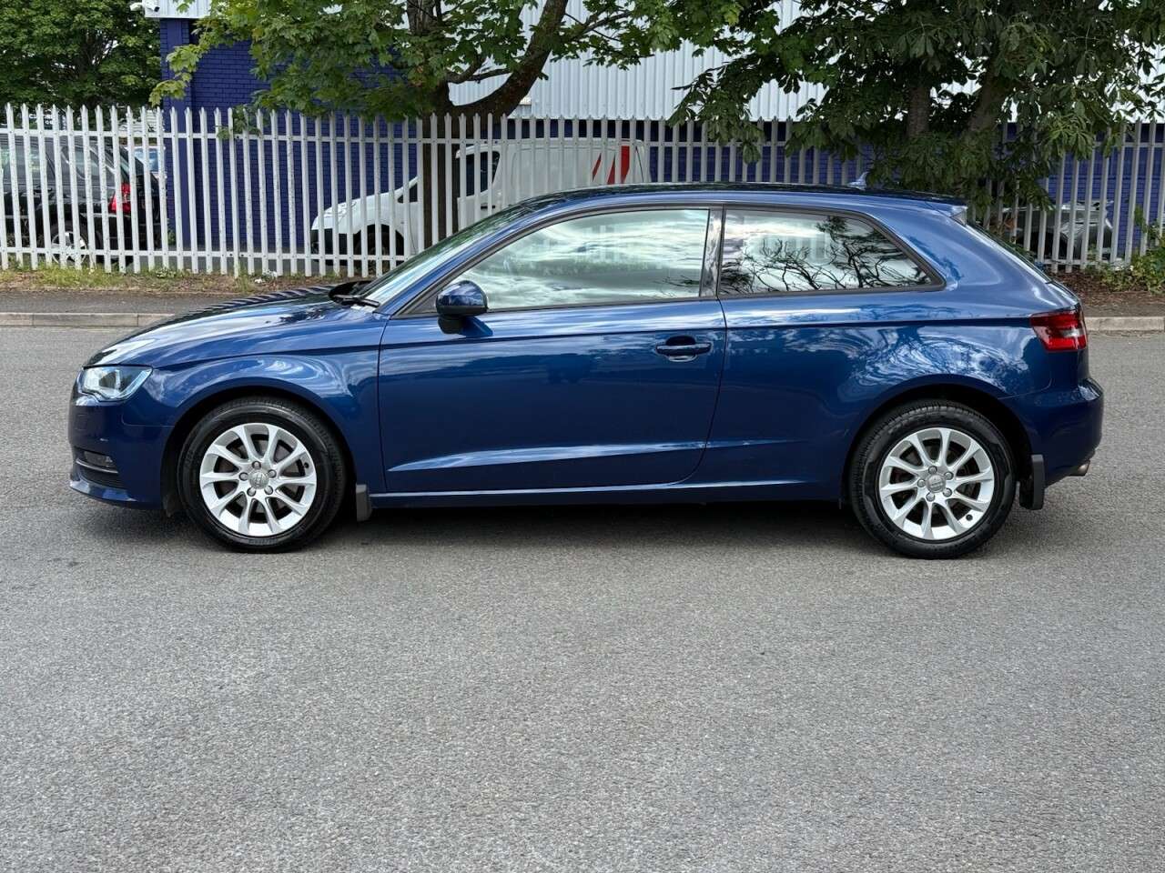 A 2014 AUDI A3 1.4 TFSI SE Hatchback 3dr Petrol Manual Euro 5 (s/s) (122 ps) A 2014 AUDI A3 1.4 TFSI SE Hatchback 3dr Petrol Manual Euro 5 (s/s) (122 ps)