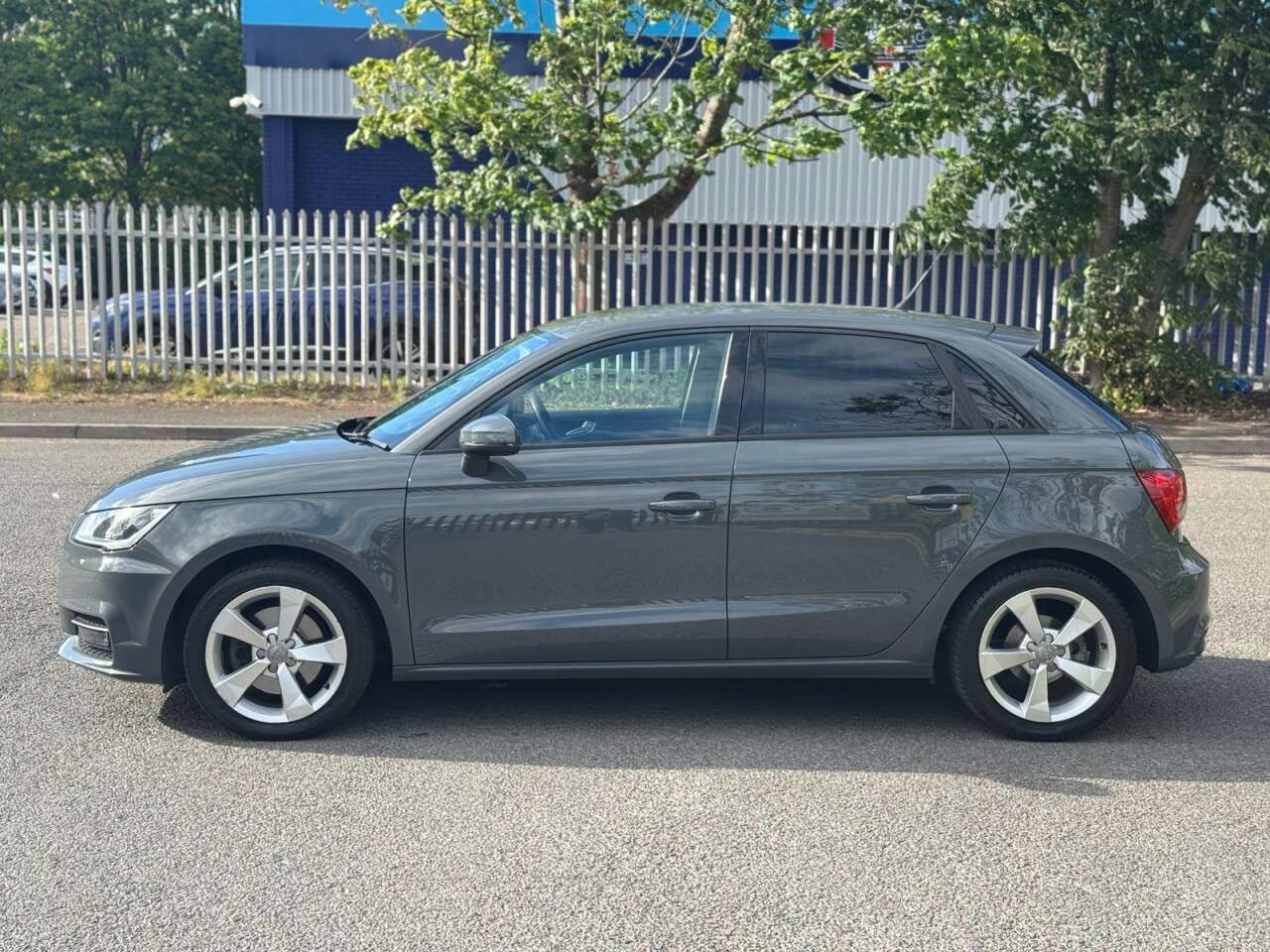 A 2016 AUDI A1 1.6 TDI Sport Sportback 5dr Diesel S Tronic Euro 6 (s/s) (116 ps) A 2016 AUDI A1 1.6 TDI Sport Sportback 5dr Diesel S Tronic Euro 6 (s/s) (116 ps)