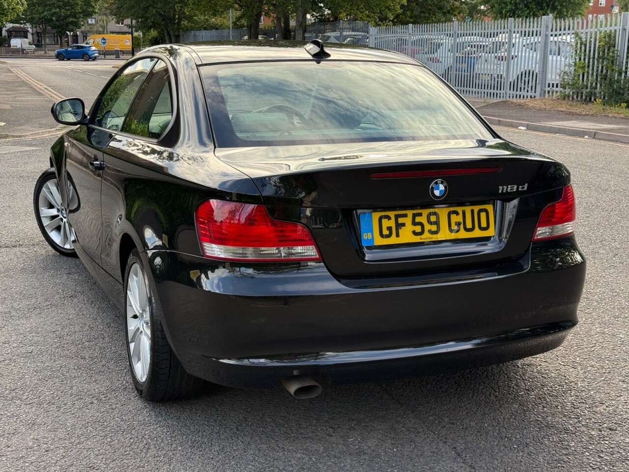 A 2009 BMW 1 SERIES 2.0 118d Sport Coupe 2dr Diesel Manual Euro 5 (143 ps) LOW MILES+SH+1OWNER A 2009 BMW 1 SERIES 2.0 118d Sport Coupe 2dr Diesel Manual Euro 5 (143 ps) LOW MILES+SH+1OWNER