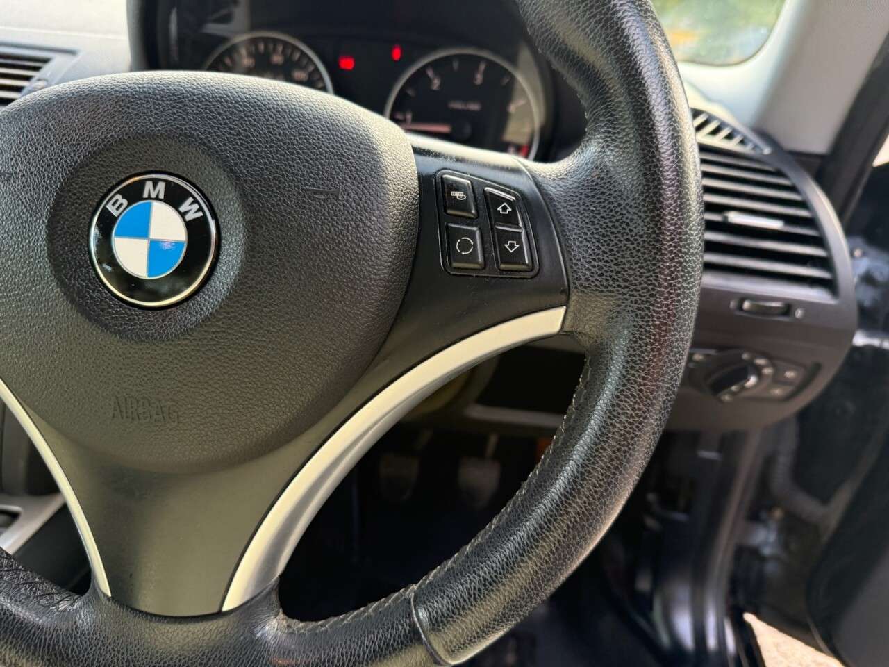 2009 BMW 1 SERIES 2009 BMW 1 SERIES