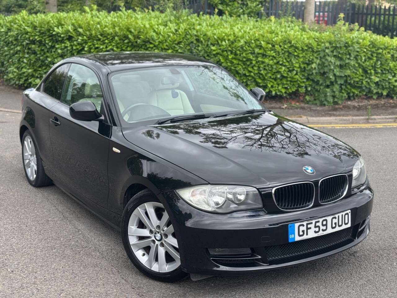 A 2009 BMW 1 SERIES 2.0 118d Sport Coupe 2dr Diesel Manual Euro 5 (143 ps) LOW MILES+SH+1OWNER A 2009 BMW 1 SERIES 2.0 118d Sport Coupe 2dr Diesel Manual Euro 5 (143 ps) LOW MILES+SH+1OWNER