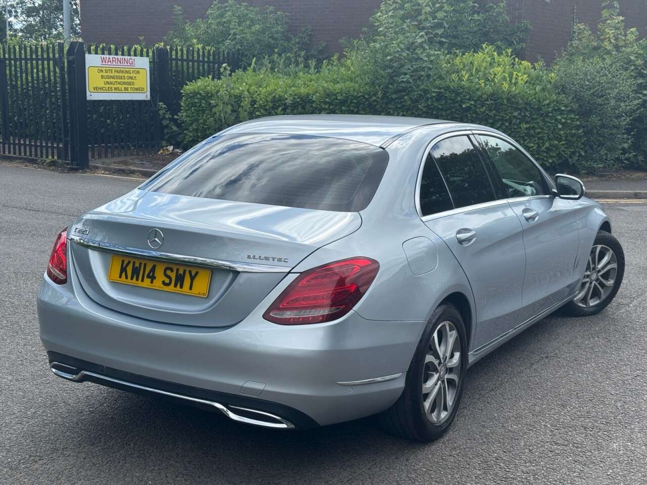 A 2014 MERCEDES-BENZ C CLASS 2.1 C220 BlueTEC Sport Saloon 4dr Diesel G-Tronic+ Euro 6 (s/s) (170 ps) A 2014 MERCEDES-BENZ C CLASS 2.1 C220 BlueTEC Sport Saloon 4dr Diesel G-Tronic+ Euro 6 (s/s) (170 ps)