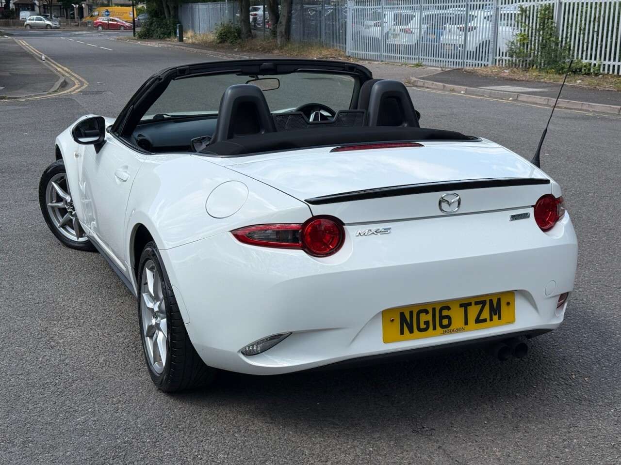 2016 MAZDA MX-5 2016 MAZDA MX-5