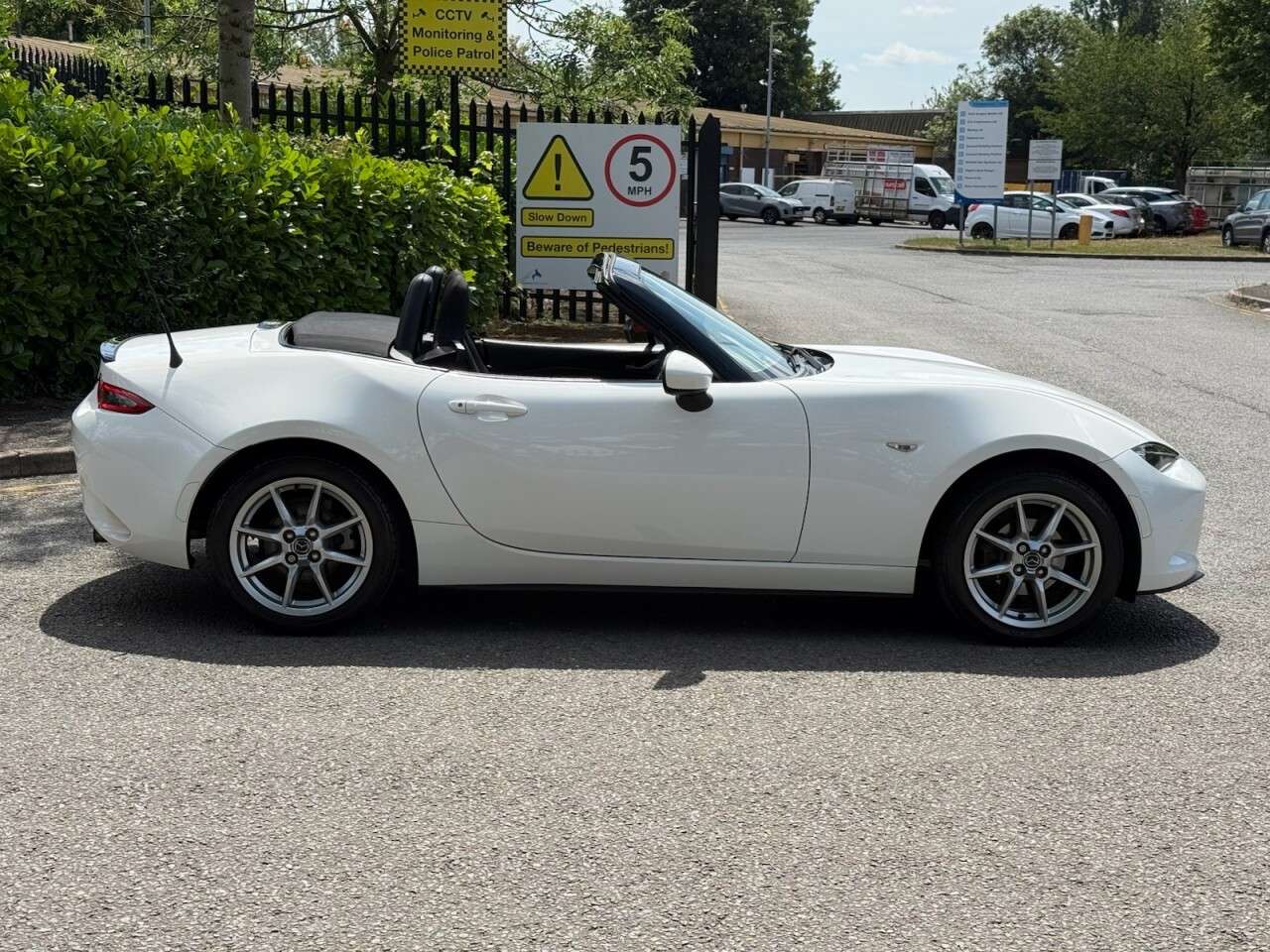 2016 MAZDA MX-5 2016 MAZDA MX-5