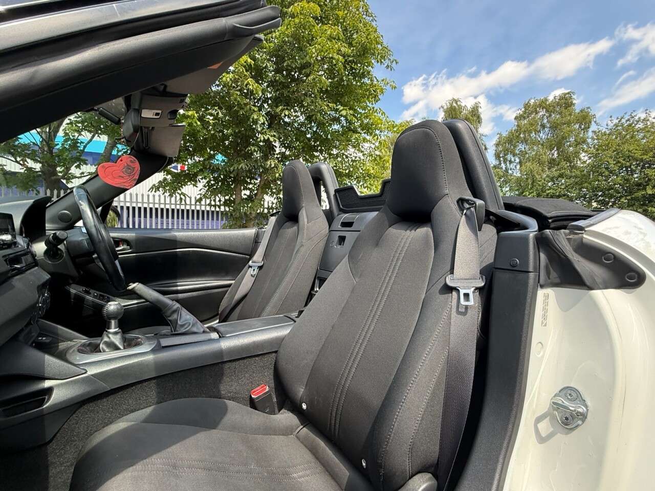 2016 MAZDA MX-5 2016 MAZDA MX-5