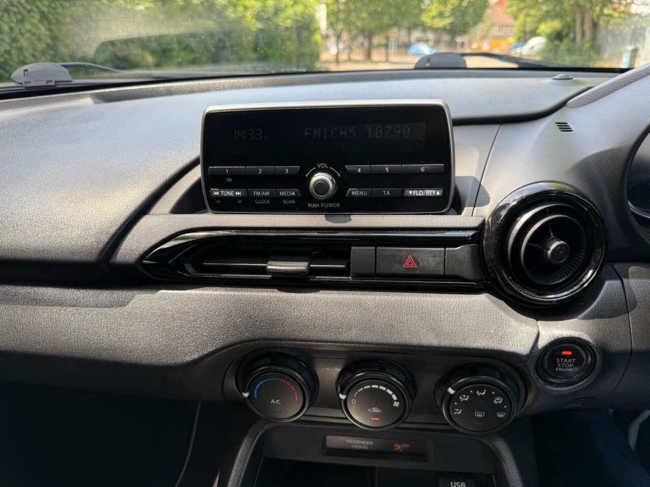 2016 MAZDA MX-5 2016 MAZDA MX-5