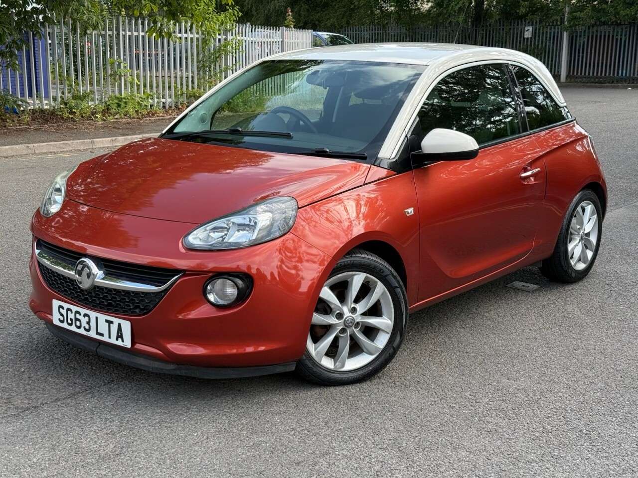 A 2013 VAUXHALL ADAM 1.4 16v JAM Hatchback 3dr Petrol Manual Euro 5 (87 ps) A 2013 VAUXHALL ADAM 1.4 16v JAM Hatchback 3dr Petrol Manual Euro 5 (87 ps)