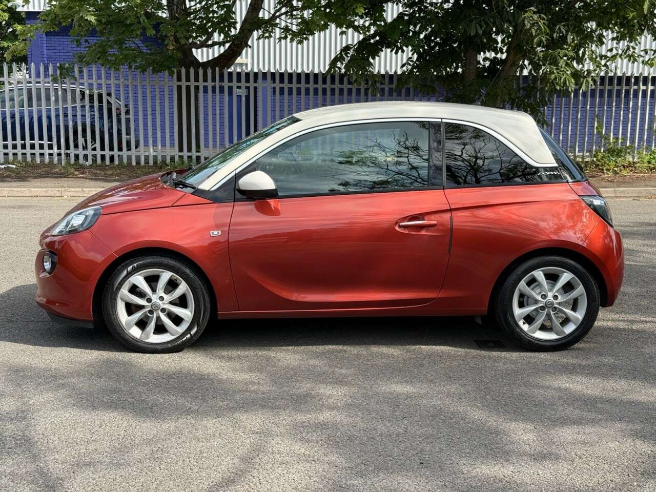 A 2013 VAUXHALL ADAM 1.4 16v JAM Hatchback 3dr Petrol Manual Euro 5 (87 ps) A 2013 VAUXHALL ADAM 1.4 16v JAM Hatchback 3dr Petrol Manual Euro 5 (87 ps)