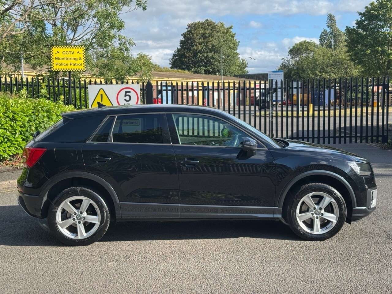 A 2017 AUDI Q2 1.4 TFSI CoD Sport SUV 5dr Petrol Manual Euro 6 (s/s) (150 ps) ULEZ+STUNNIN A 2017 AUDI Q2 1.4 TFSI CoD Sport SUV 5dr Petrol Manual Euro 6 (s/s) (150 ps) ULEZ+STUNNIN