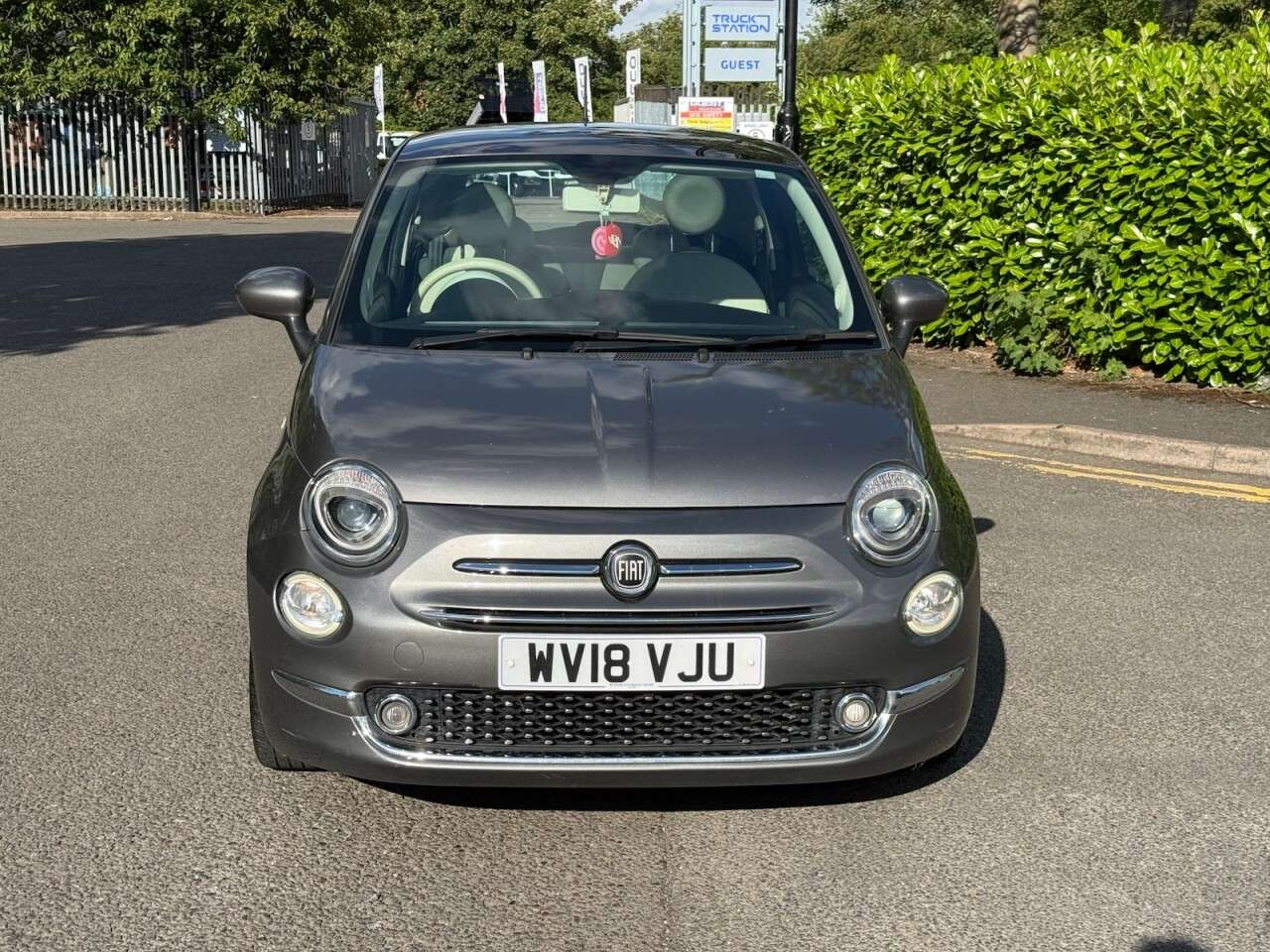 A 2018 FIAT 500 1.2 Lounge Hatchback 3dr Petrol Manual Euro 6 (s/s) (69 bhp) ULEZ+SH+PANROO A 2018 FIAT 500 1.2 Lounge Hatchback 3dr Petrol Manual Euro 6 (s/s) (69 bhp) ULEZ+SH+PANROO