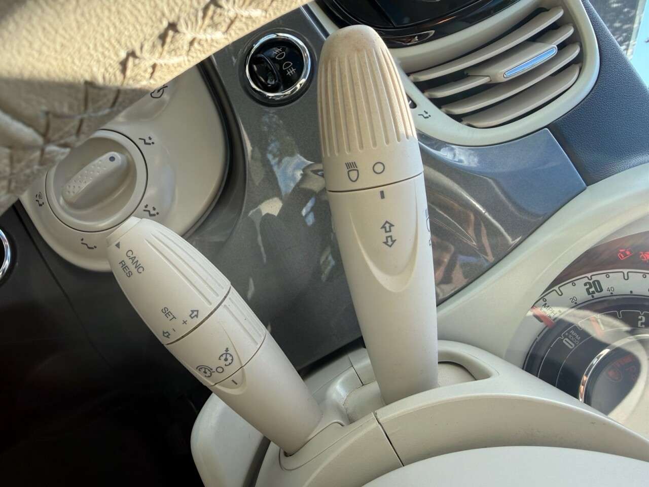 2018 FIAT 500 2018 FIAT 500