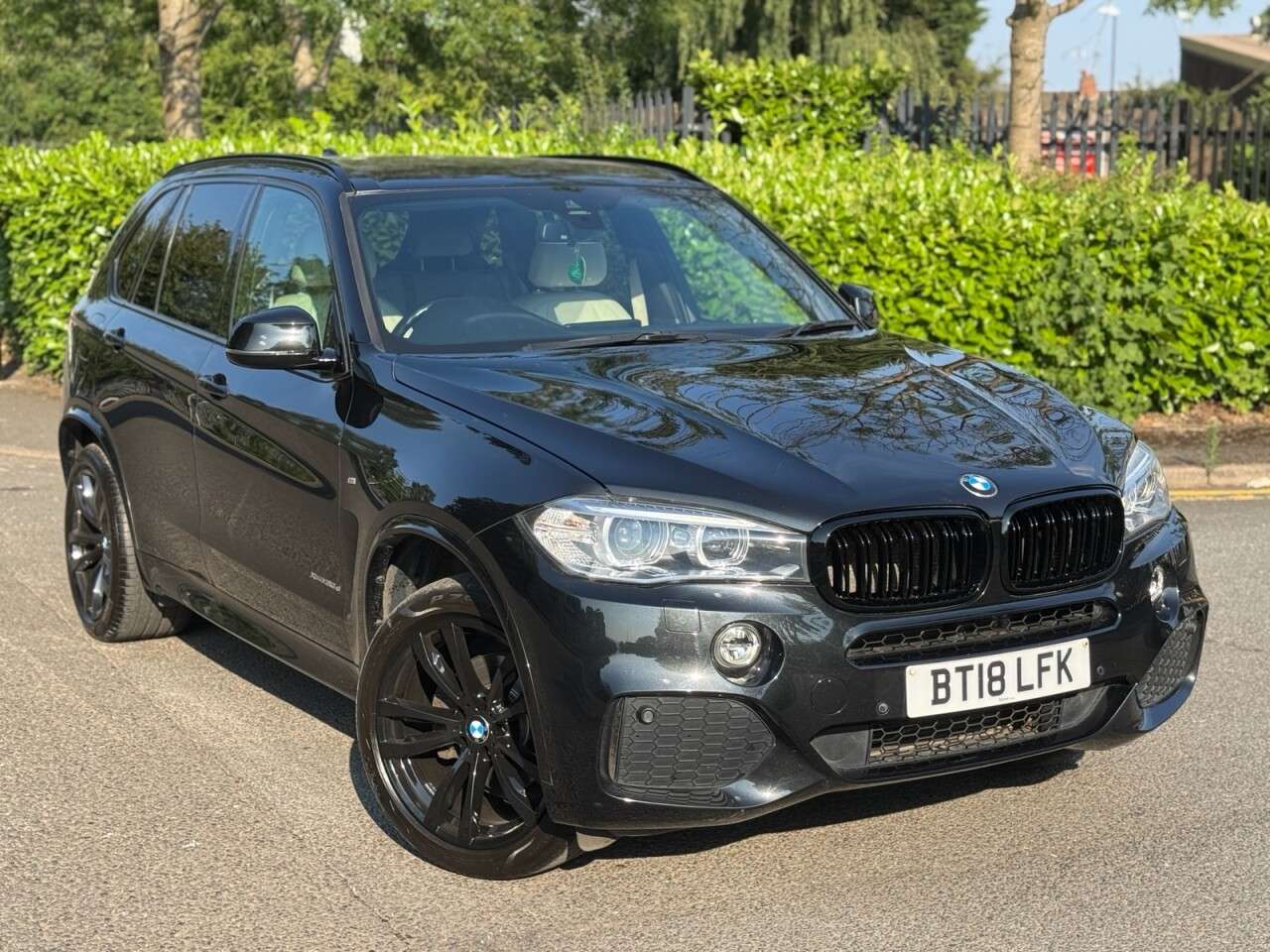 A 2018 BMW X5 3.0 30d M Sport SUV 5dr Diesel Auto xDrive Euro 6 (s/s) (258 ps) A 2018 BMW X5 3.0 30d M Sport SUV 5dr Diesel Auto xDrive Euro 6 (s/s) (258 ps)