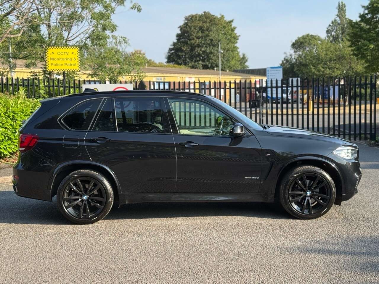 A 2018 BMW X5 3.0 30d M Sport SUV 5dr Diesel Auto xDrive Euro 6 (s/s) (258 ps) A 2018 BMW X5 3.0 30d M Sport SUV 5dr Diesel Auto xDrive Euro 6 (s/s) (258 ps)