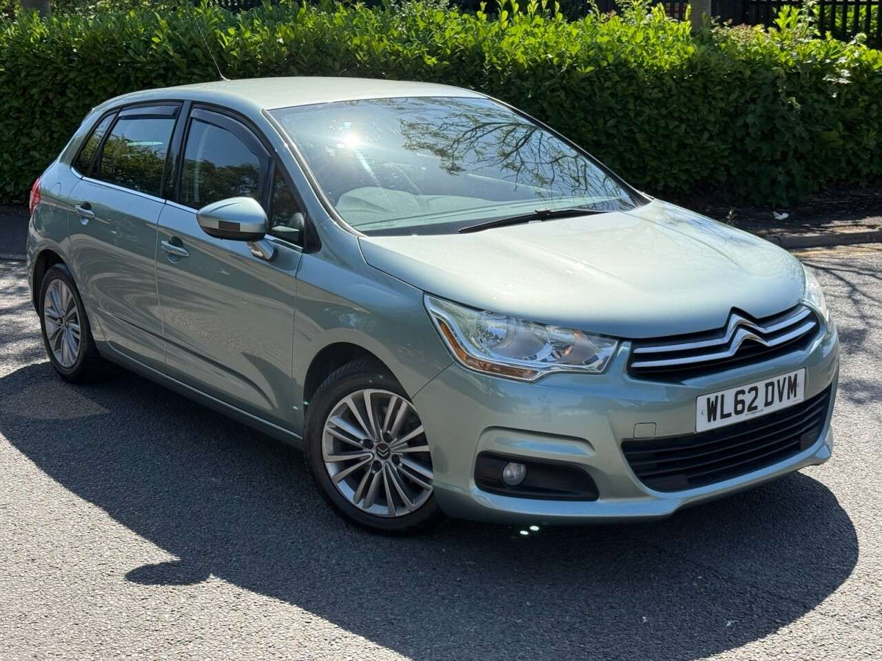 A 2012 CITROEN C4 1.6 e-HDi Airdream VTR+ Hatchback 5dr Diesel EGS6 Euro 5 (s/s) (110 ps) A 2012 CITROEN C4 1.6 e-HDi Airdream VTR+ Hatchback 5dr Diesel EGS6 Euro 5 (s/s) (110 ps)