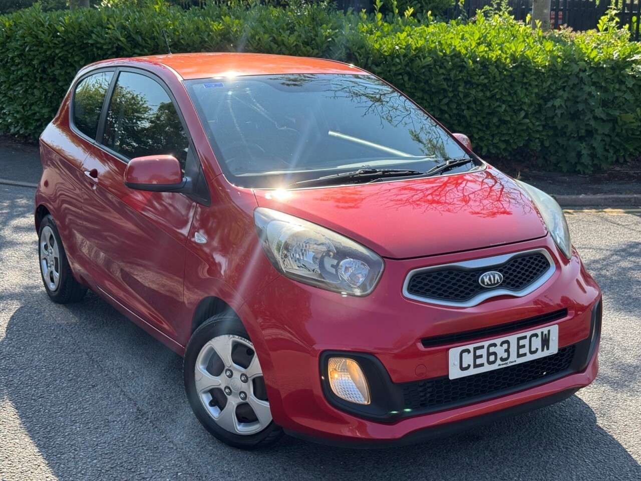 A 2013 KIA PICANTO 1.0 1 Hatchback 3dr Petrol Manual Euro 5 (68 bhp) A 2013 KIA PICANTO 1.0 1 Hatchback 3dr Petrol Manual Euro 5 (68 bhp)