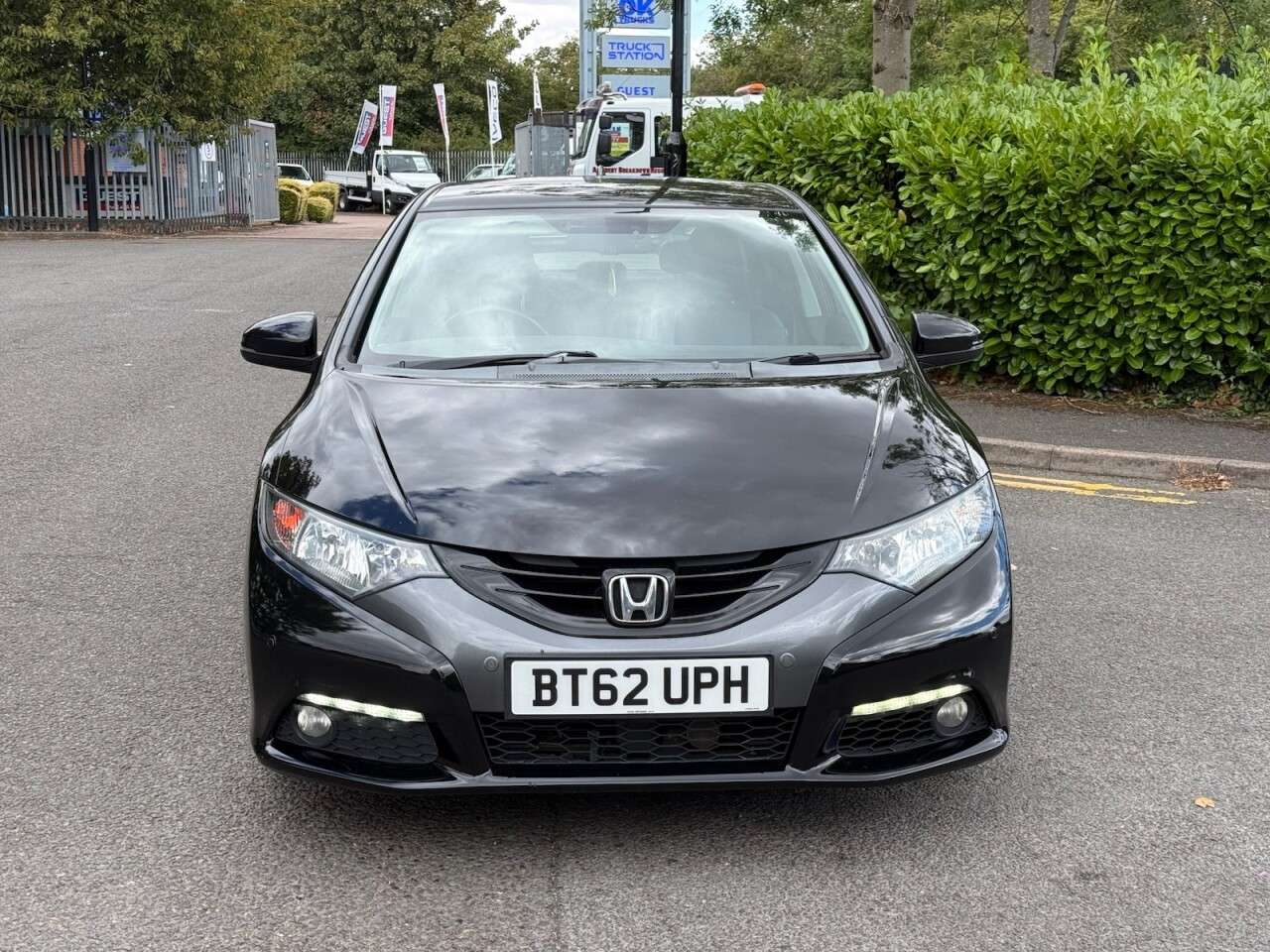 A 2013 HONDA CIVIC 1.6 i-DTEC EX Hatchback 5dr Diesel Manual Euro 5 (s/s) (120 ps) A 2013 HONDA CIVIC 1.6 i-DTEC EX Hatchback 5dr Diesel Manual Euro 5 (s/s) (120 ps)