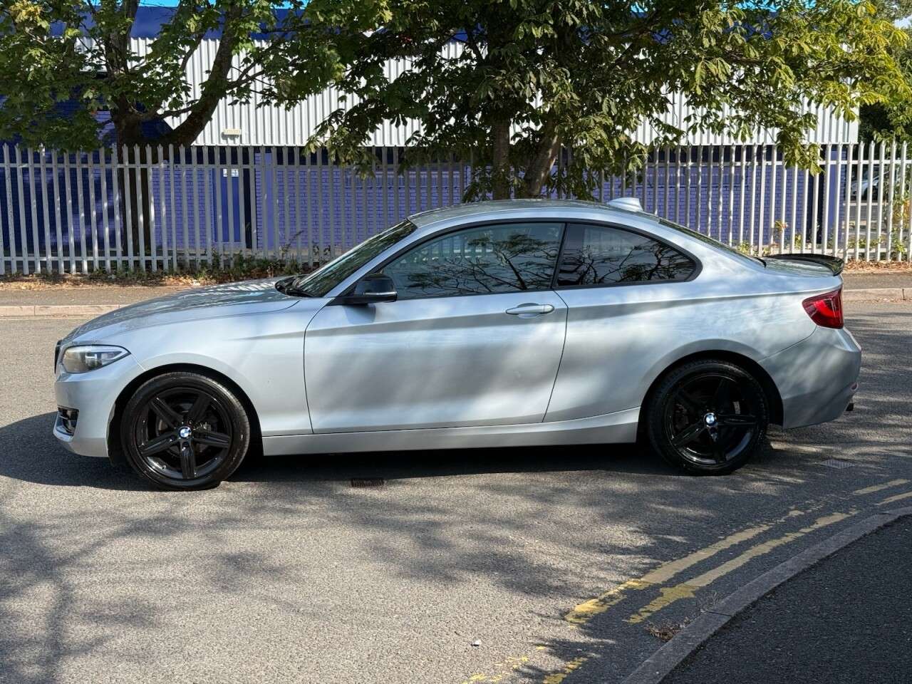 A 2015 BMW 2 SERIES 2.0 218d Sport Coupe 2dr Diesel Manual Euro 6 (s/s) (150 ps) ULEZ+£4K EXTR+ A 2015 BMW 2 SERIES 2.0 218d Sport Coupe 2dr Diesel Manual Euro 6 (s/s) (150 ps) ULEZ+£4K EXTR+