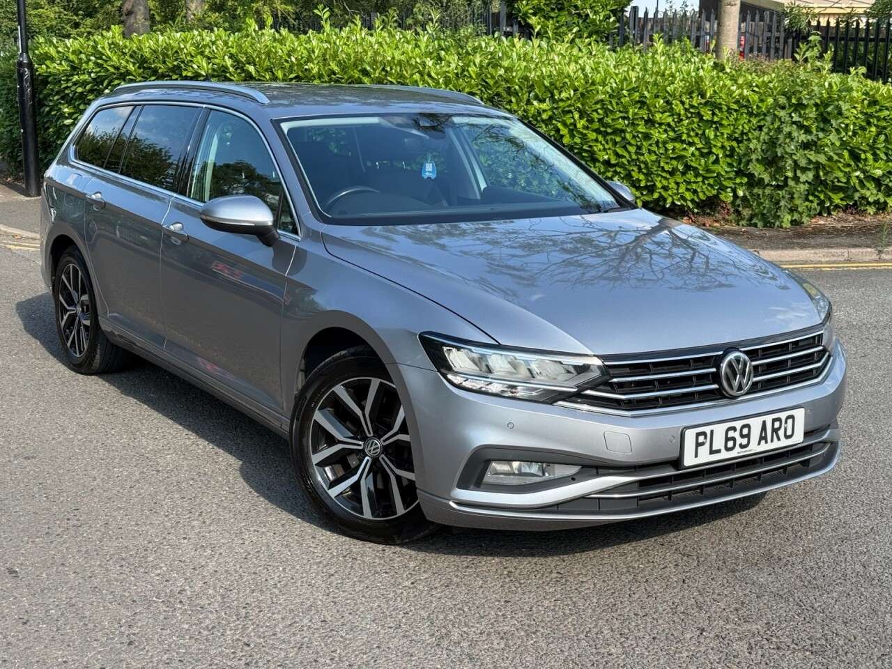 A 2020 VOLKSWAGEN PASSAT 2.0 TDI EVO SEL Estate 5dr Diesel DSG Euro 6 (s/s) (190 ps) A 2020 VOLKSWAGEN PASSAT 2.0 TDI EVO SEL Estate 5dr Diesel DSG Euro 6 (s/s) (190 ps)
