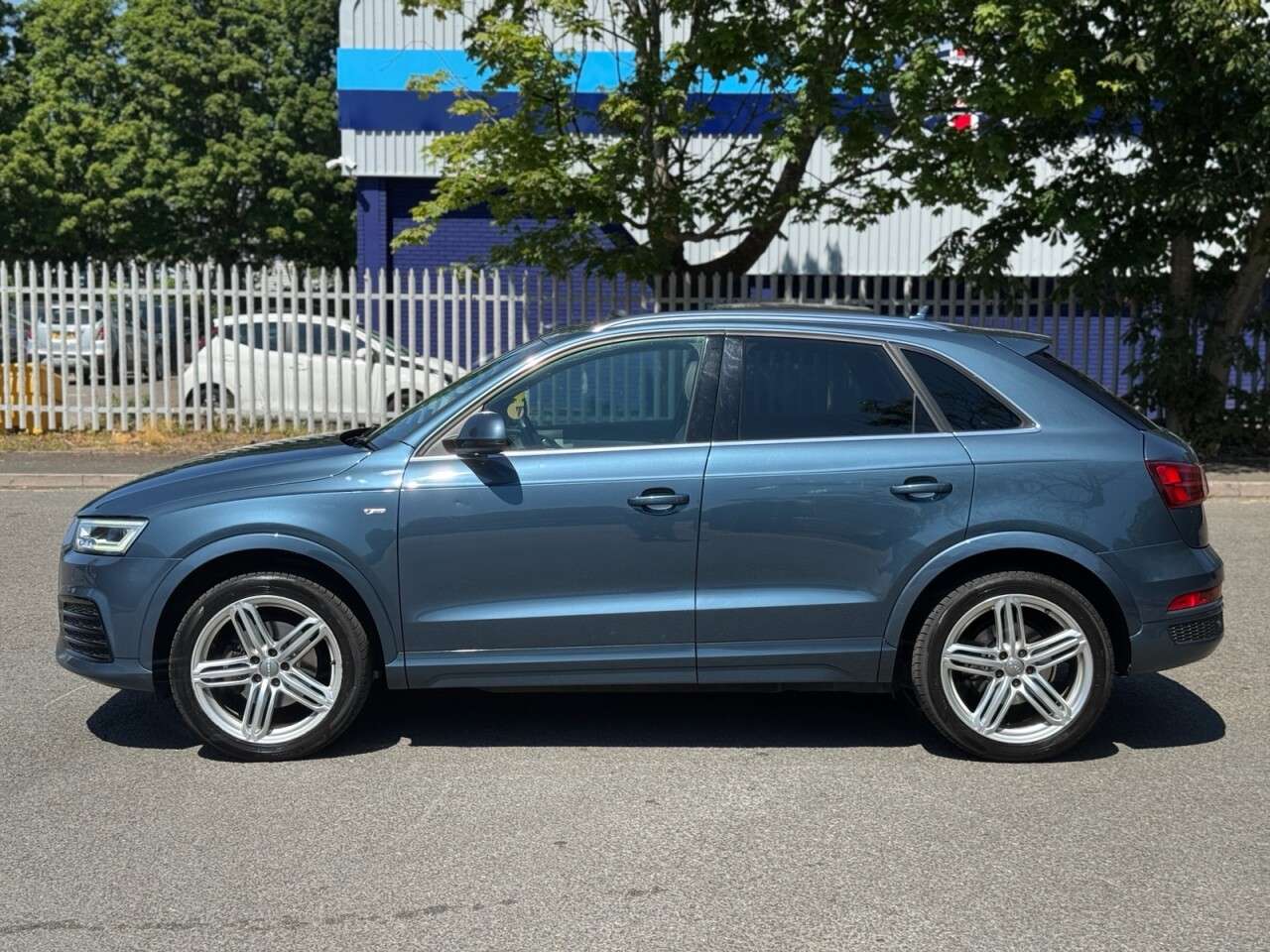 A 2016 AUDI Q3 2.0 TDI S line Plus SUV 5dr Diesel S Tronic quattro Euro 6 (s/s) (184 ps) A 2016 AUDI Q3 2.0 TDI S line Plus SUV 5dr Diesel S Tronic quattro Euro 6 (s/s) (184 ps)