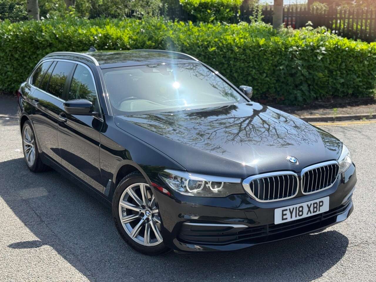 A 2018 BMW 5 SERIES 2.0 520d SE Touring 5dr Diesel Auto Euro 6 (s/s) (190 ps) ULEZ+2FO+CAR PLAY A 2018 BMW 5 SERIES 2.0 520d SE Touring 5dr Diesel Auto Euro 6 (s/s) (190 ps) ULEZ+2FO+CAR PLAY