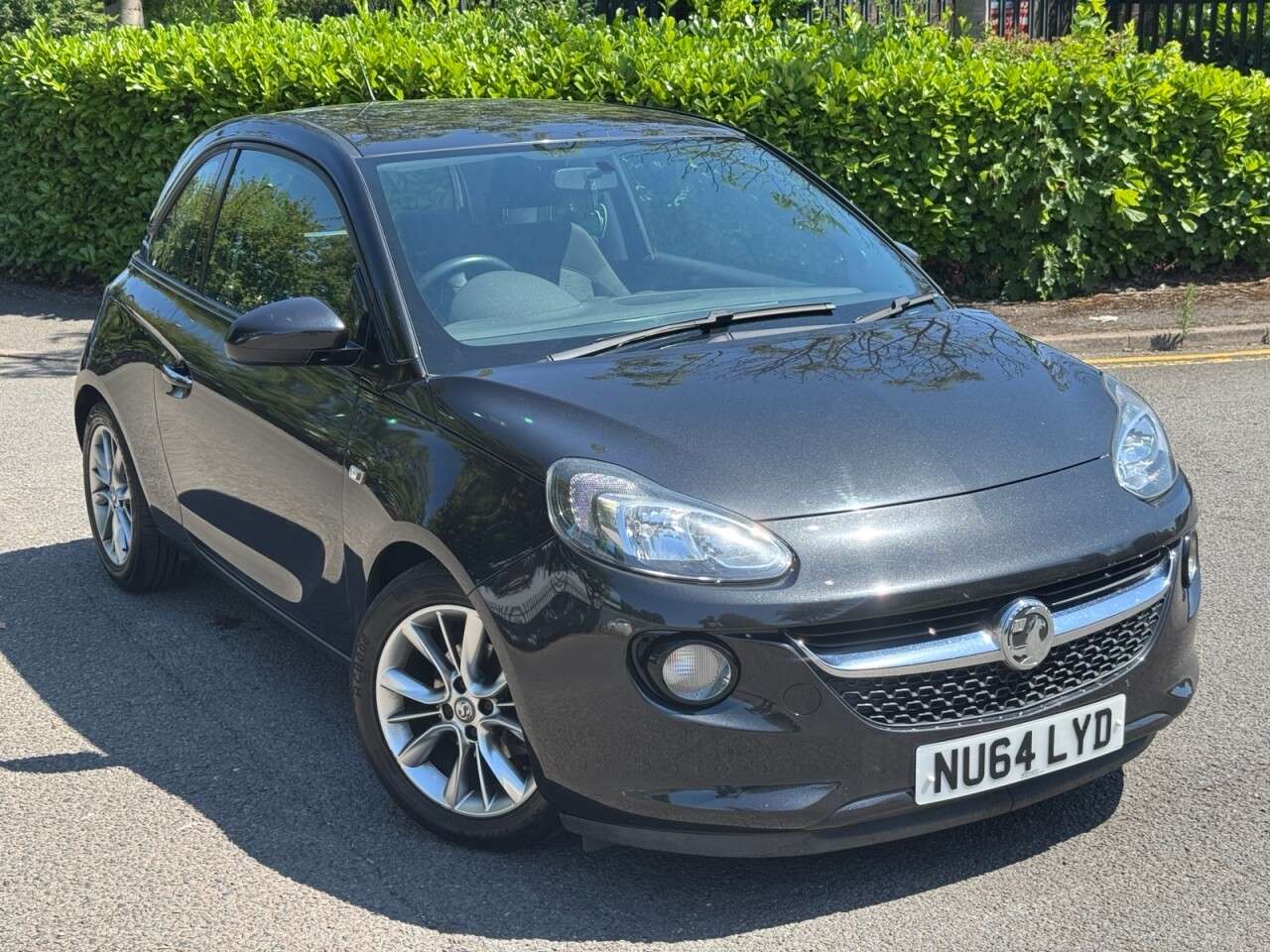 A 2014 VAUXHALL ADAM 1.2 16v JAM Hatchback 3dr Petrol Manual Euro 5 (70 ps) A 2014 VAUXHALL ADAM 1.2 16v JAM Hatchback 3dr Petrol Manual Euro 5 (70 ps)