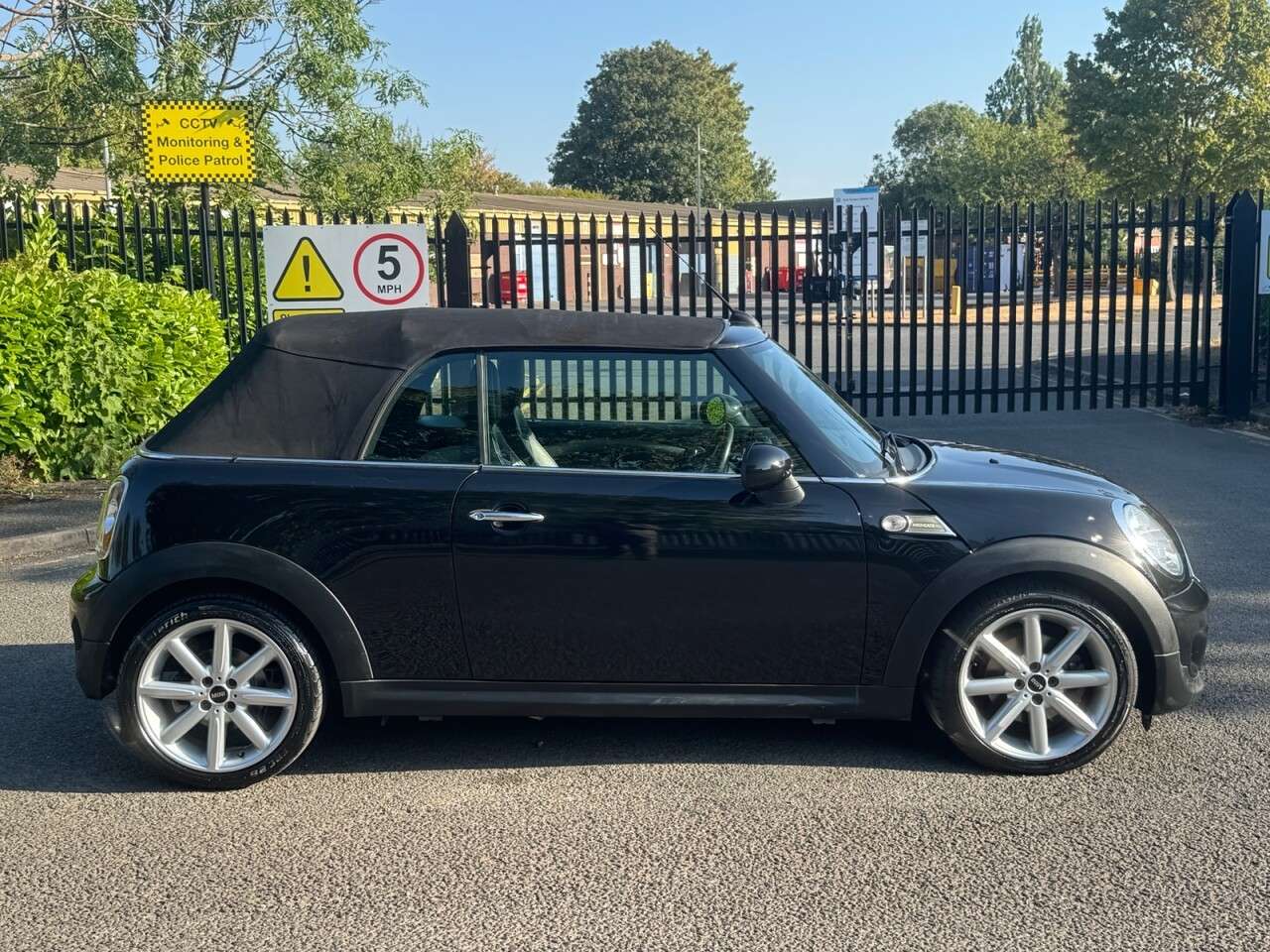 2014 MINI CONVERTIBLE 2014 MINI CONVERTIBLE