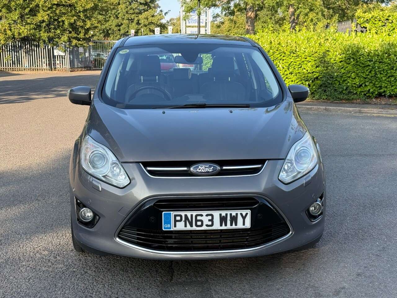 A 2013 FORD C-MAX 1.0T EcoBoost Titanium X MPV 5dr Petrol Manual Euro 5 (s/s) (125 ps) ULEZ+L A 2013 FORD C-MAX 1.0T EcoBoost Titanium X MPV 5dr Petrol Manual Euro 5 (s/s) (125 ps) ULEZ+L