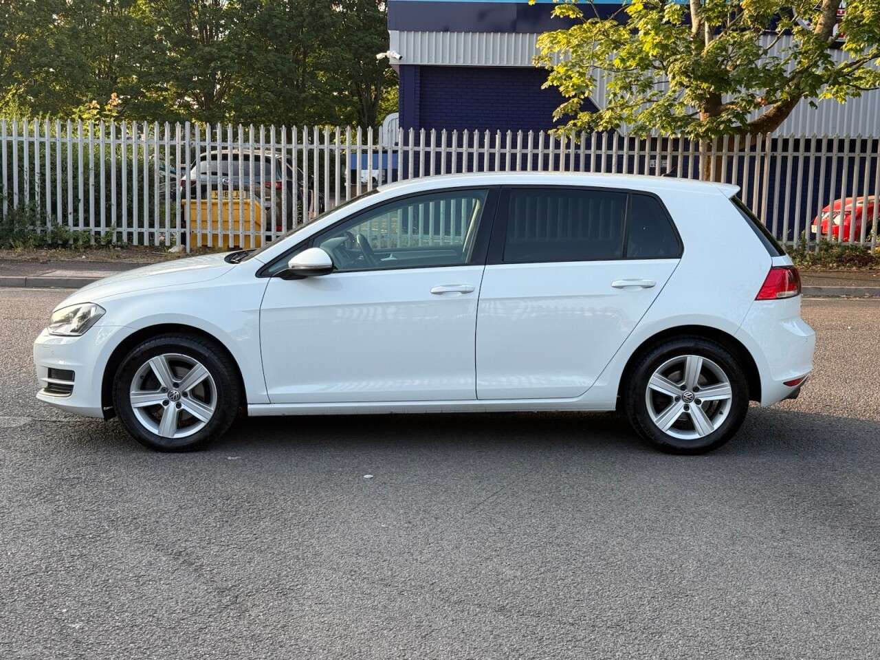 A 2017 VOLKSWAGEN GOLF 1.4 TSI BlueMotion Tech Match Edition Hatchback 5dr Petrol Manual Euro 6 (s A 2017 VOLKSWAGEN GOLF 1.4 TSI BlueMotion Tech Match Edition Hatchback 5dr Petrol Manual Euro 6 (s