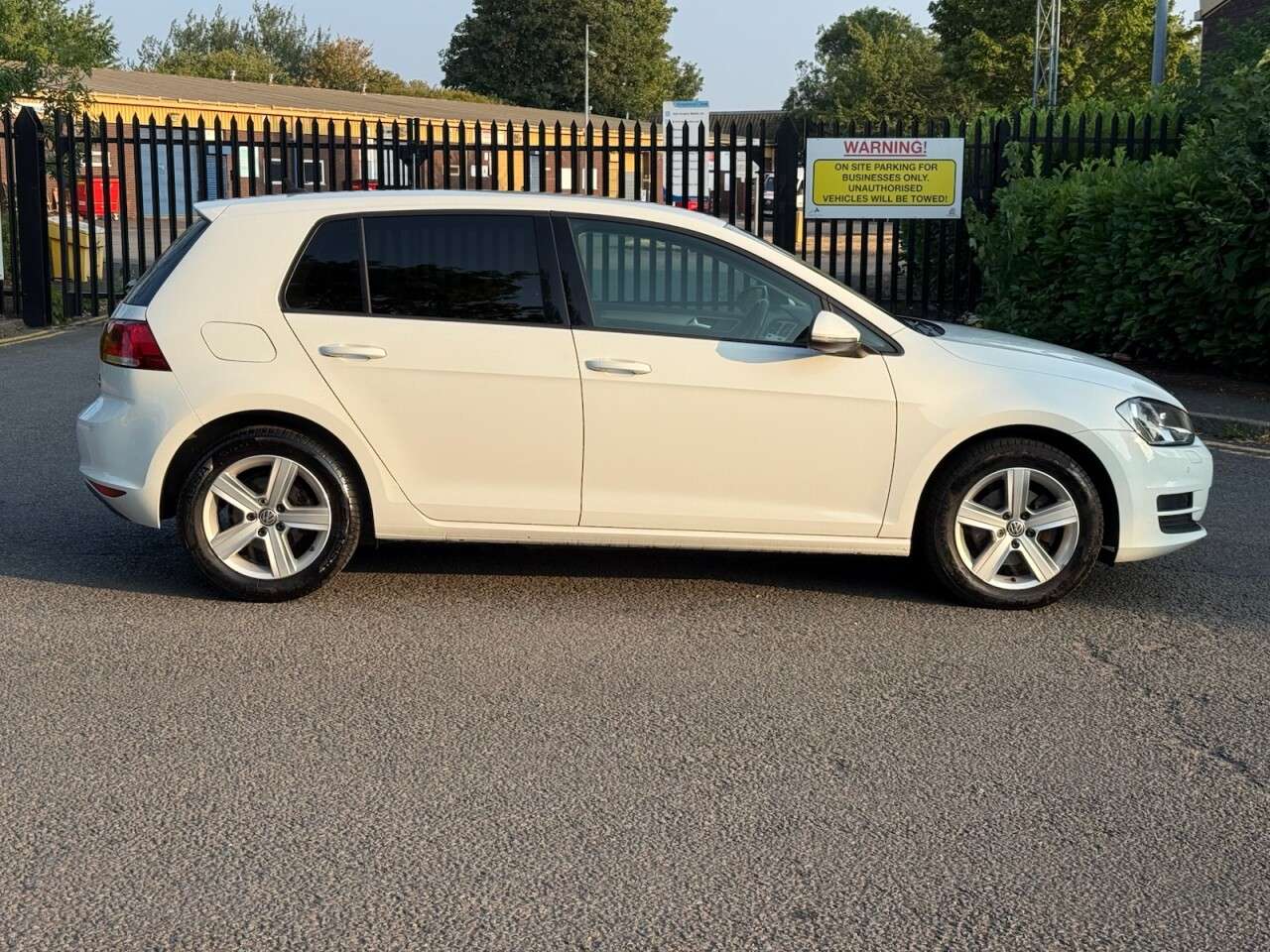 2017 VOLKSWAGEN GOLF 2017 VOLKSWAGEN GOLF
