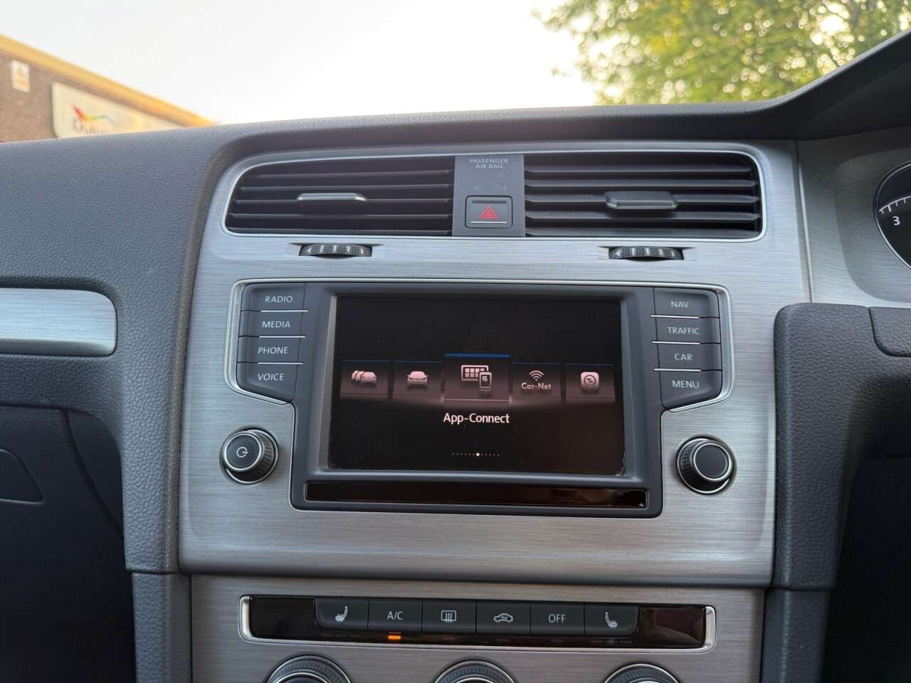 2017 VOLKSWAGEN GOLF 2017 VOLKSWAGEN GOLF