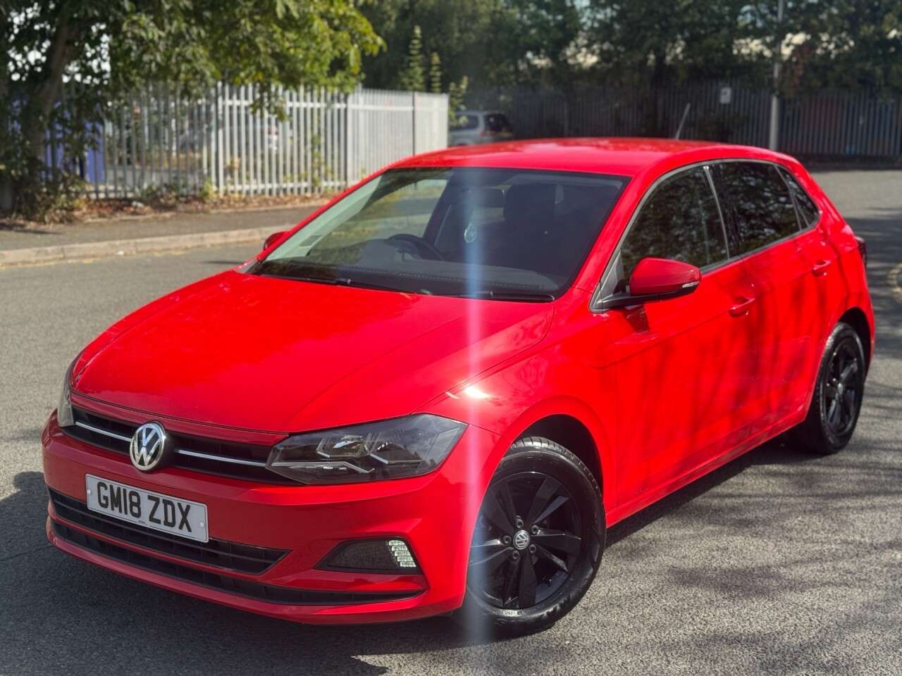 A 2018 VOLKSWAGEN POLO 1.0 SE Hatchback 5dr Petrol Manual Euro 6 (s/s) (75 ps) A 2018 VOLKSWAGEN POLO 1.0 SE Hatchback 5dr Petrol Manual Euro 6 (s/s) (75 ps)